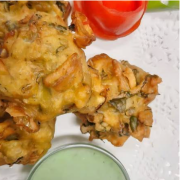 Onion and Spinach Pakoda